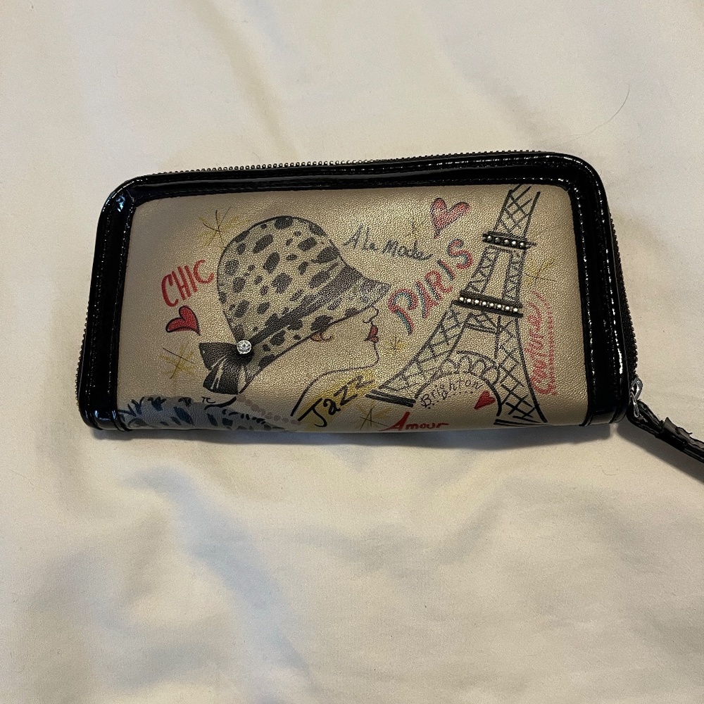 Brighton wallet